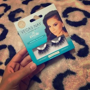 Vegas nay lashes
