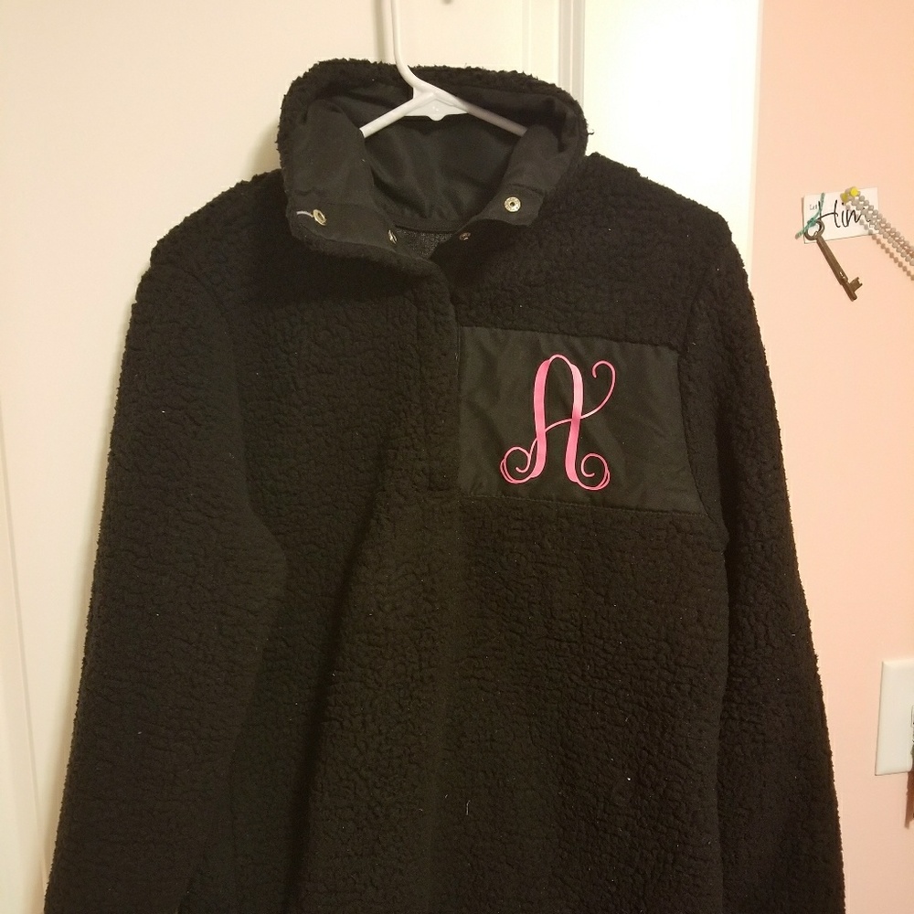 🚫SOLD🚫Sherpa style fleece with "A"