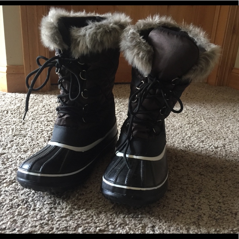 Adorable, waterproof and WARM winter boots!