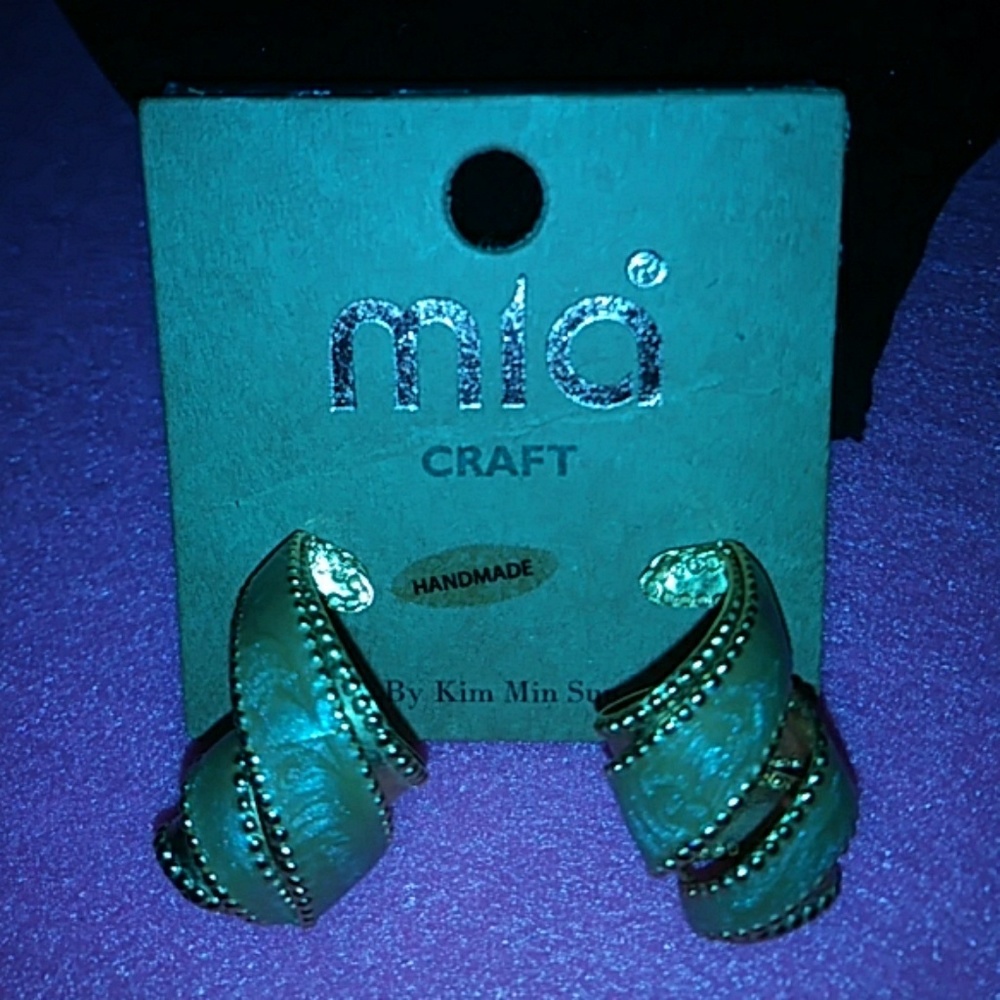 Earrings - Picture 2 of 2
