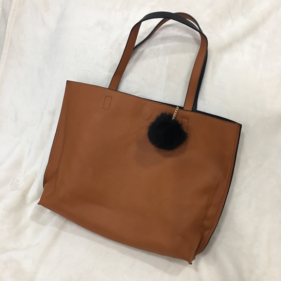 LAST ONE! | Reversible Vegan Leather Tote - Picture 6 of 8