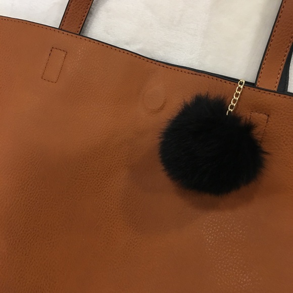 LAST ONE! | Reversible Vegan Leather Tote - Picture 7 of 8