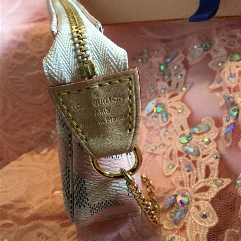 LOUIS VUITTON TAHITENNE POCHETTE - Picture 2 of 7