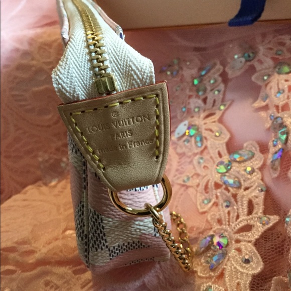 LOUIS VUITTON TAHITENNE POCHETTE - Picture 2 of 7