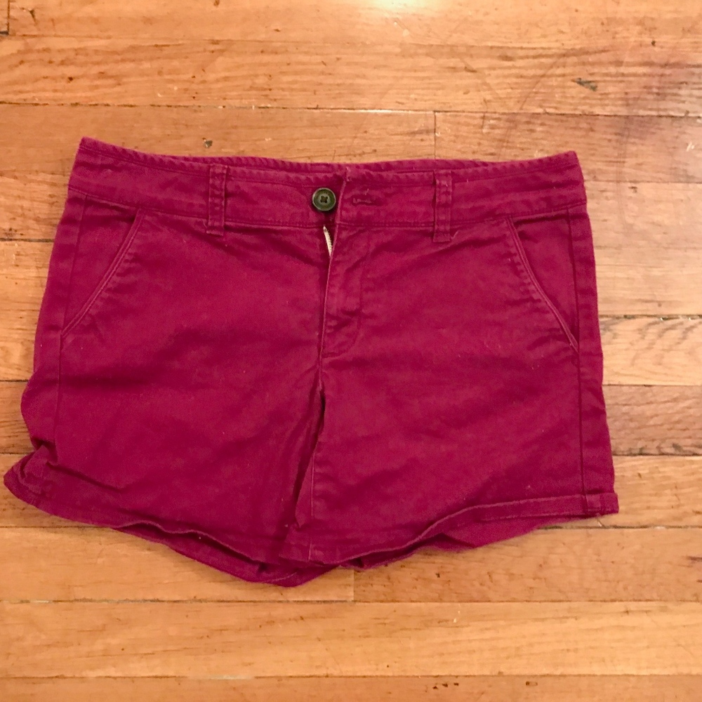 American Eagle Canvas wine coloured shorts 6