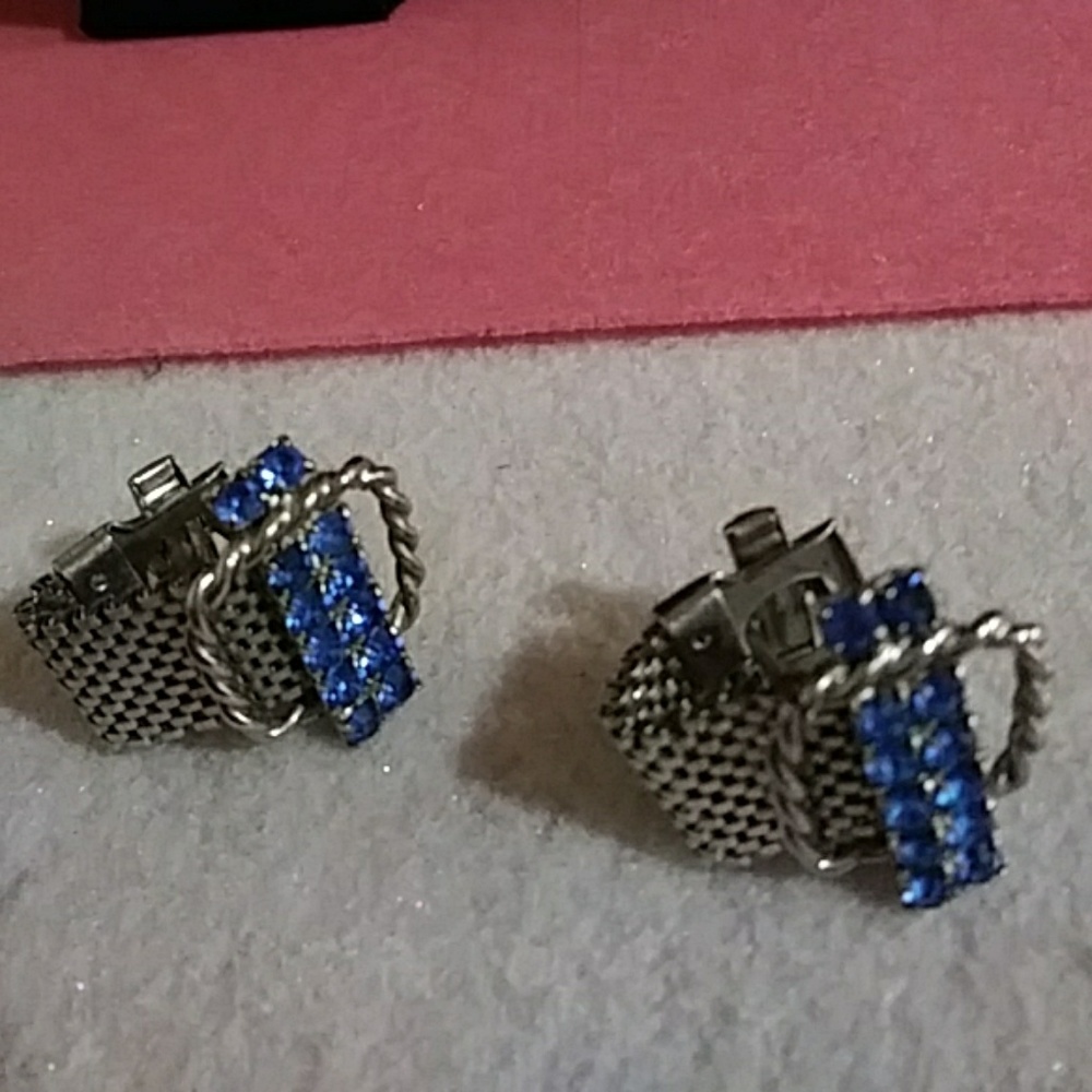 Cufflinks