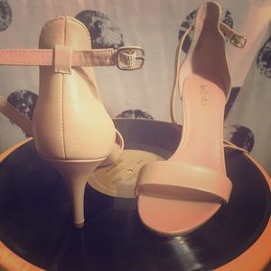 Kelly & Katie Open Toe Leather Nude Sandals