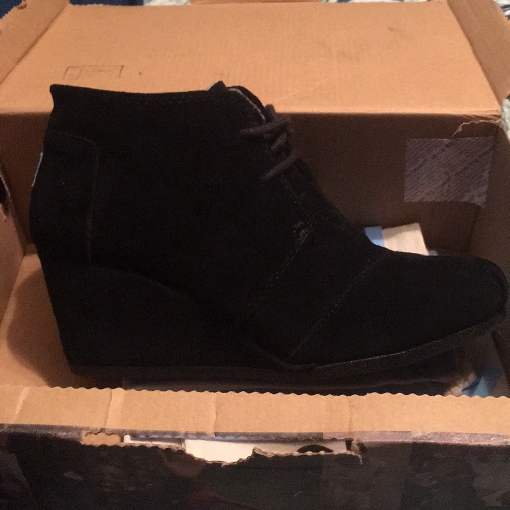 Toms wedges