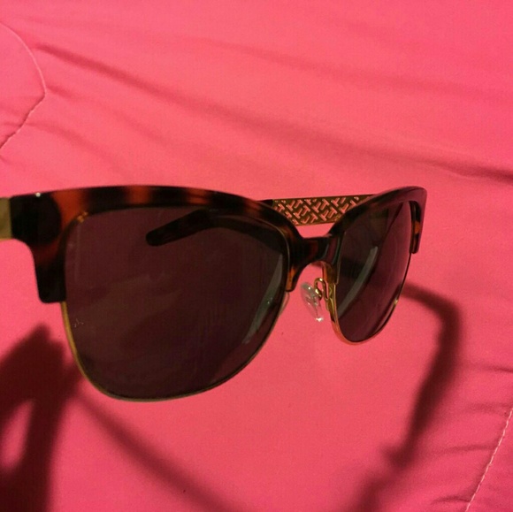 Tory Burch sunglasses - Picture 1 of 2