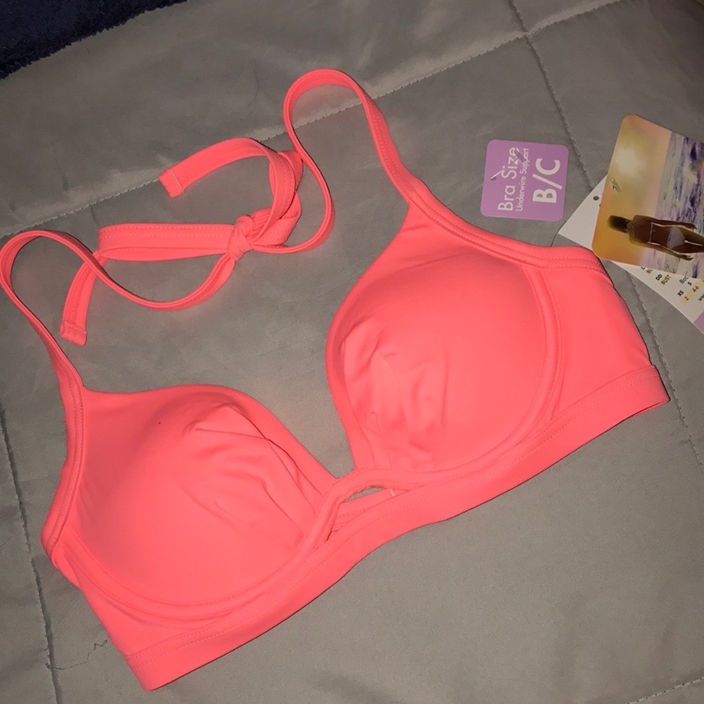 🔴NWT🌺Coral Bikini halter Top