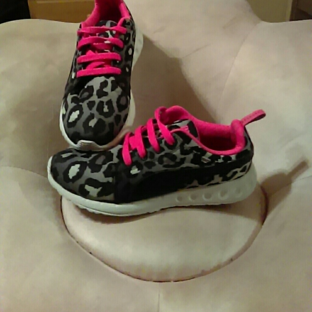 Leopard print Puma shoes