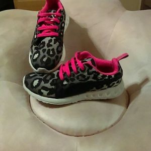 Leopard print Puma shoes