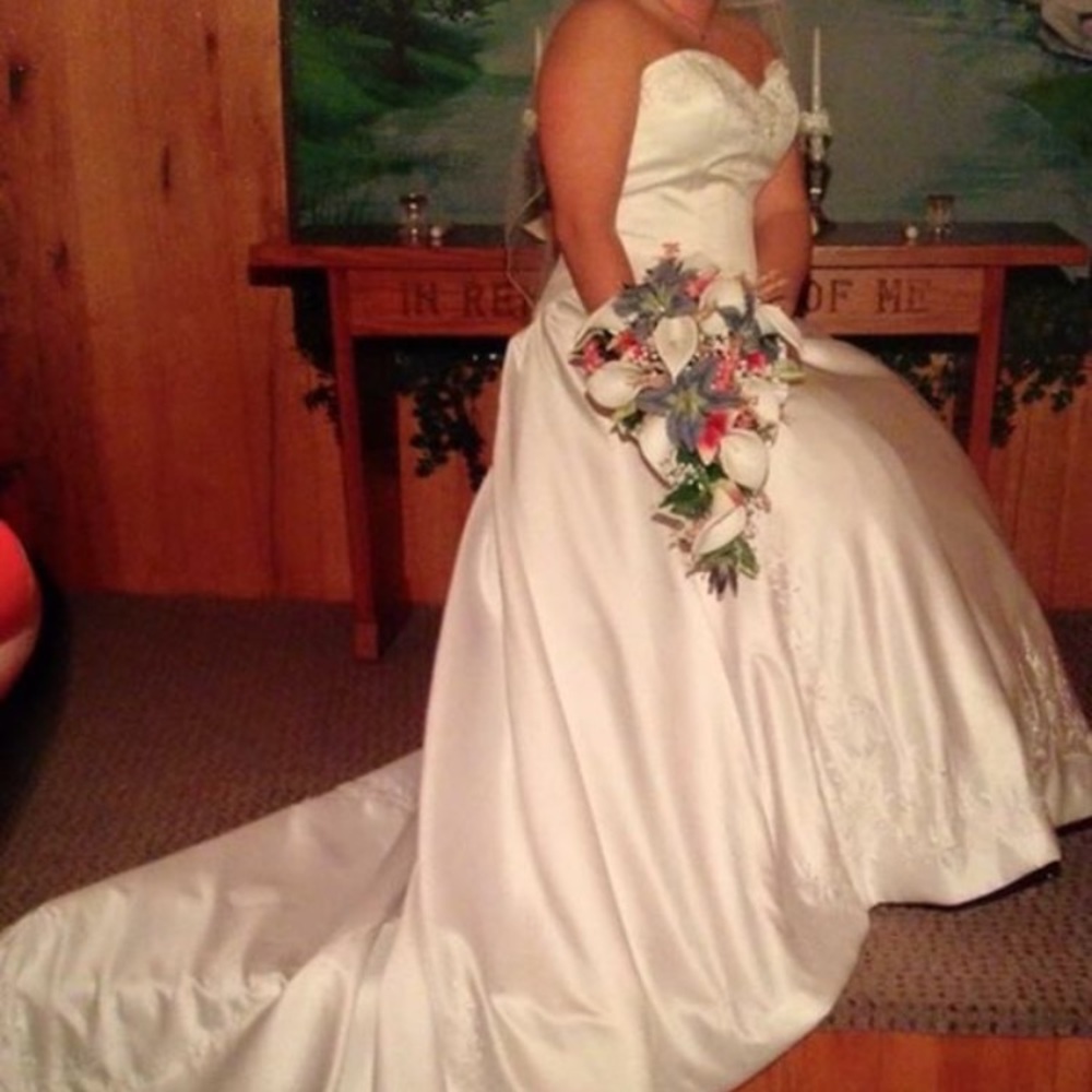 Gorgeous sweetheart wedding dress!!!!!