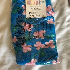 NWT Lularoe OS leggings
