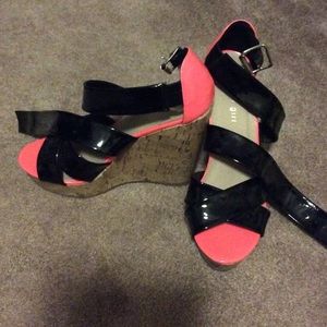 Madden Girl Neon Pink & Black Wedges size 8