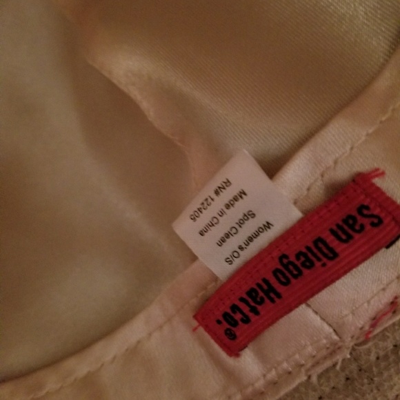 Hat - Picture 3 of 4