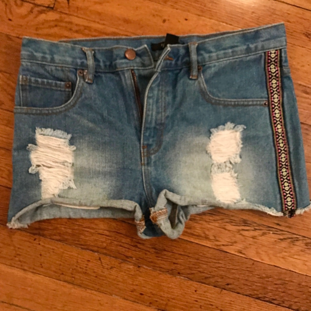 Forever 21 Denim Southwestern high waist shorts 28