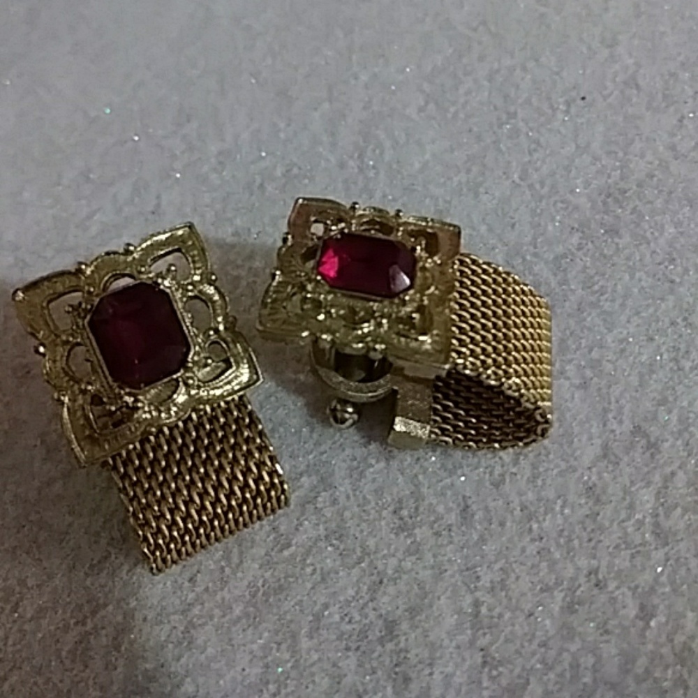 Cufflinks