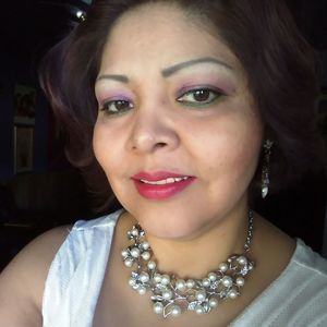 Meet your Posher, Josefa