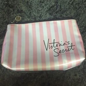 FLASH SALE‼️Victoria Secret Makeup Bag
