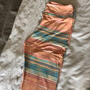 Lularoe OS NWT leggings peach stripe