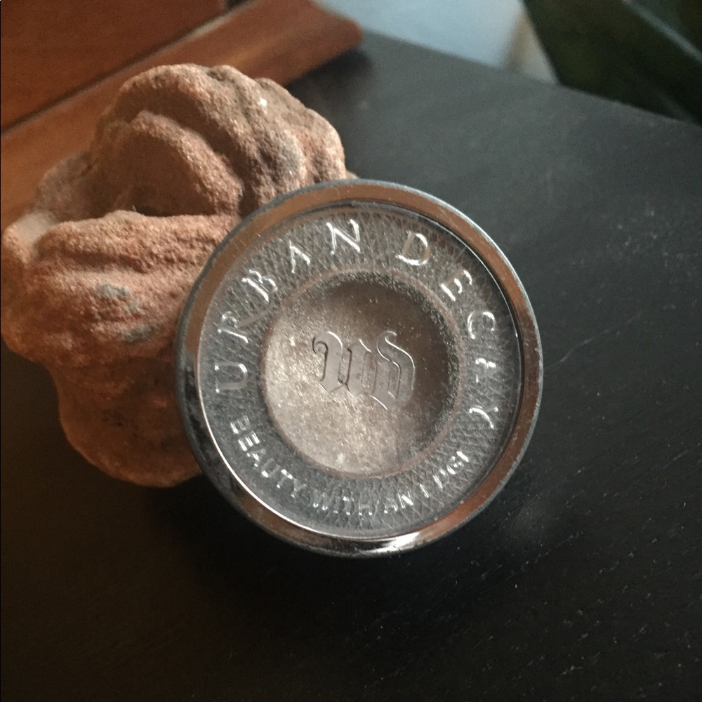 Barely used Urban Decay VERVE eyeshadow