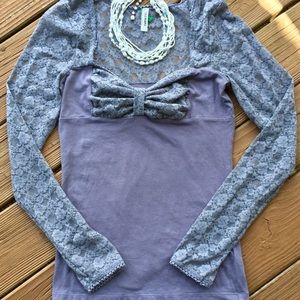 💜Free People LavenderGray Lace Sweetheart Top EUC