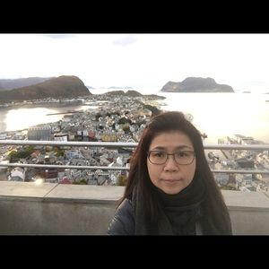 Meet your Posher, Lisa