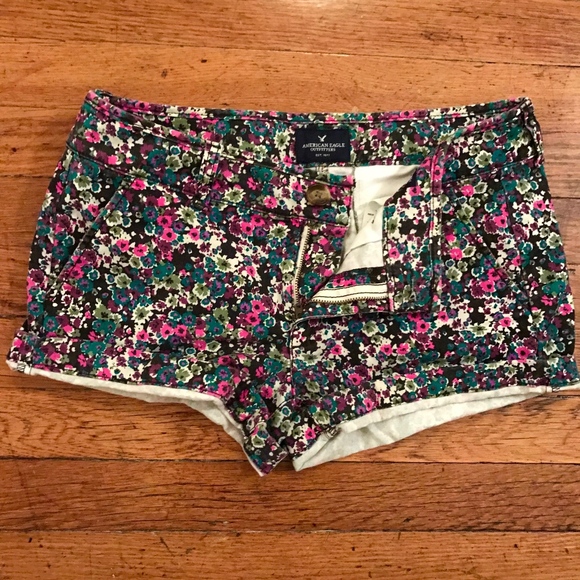 American Eagle Outfitters canvas floral shorts 6 - Picture 2 of 2