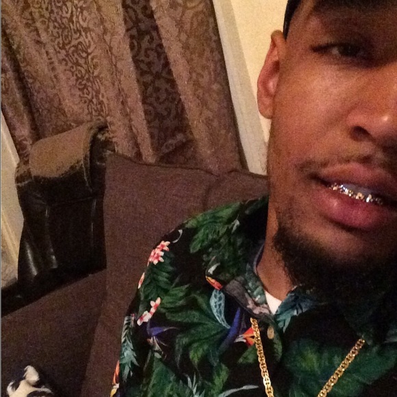 Meet your Posher, Antonio - Picture 1 of 1