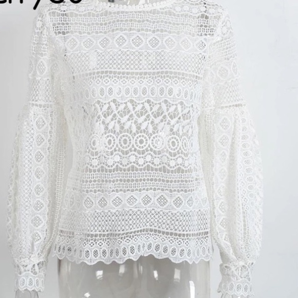 NWT Beautiful Lace Bell Sleeve Blouses - Picture 4 of 7