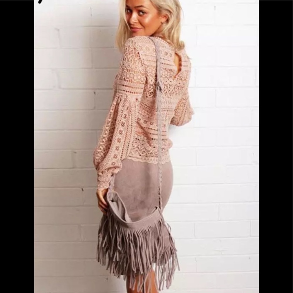 NWT Beautiful Lace Bell Sleeve Blouses - Picture 6 of 7