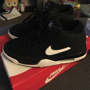 Nike Air Flight Classics/8 ~ like new condition