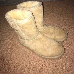 Sand uggs