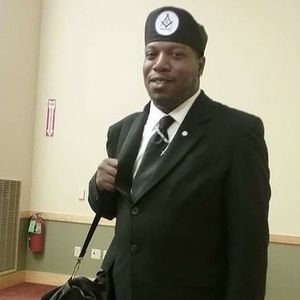 Meet your Posher, Pierre