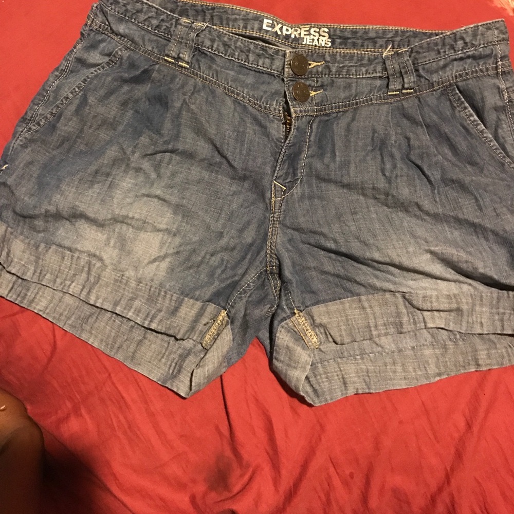 Express Shorts 💕