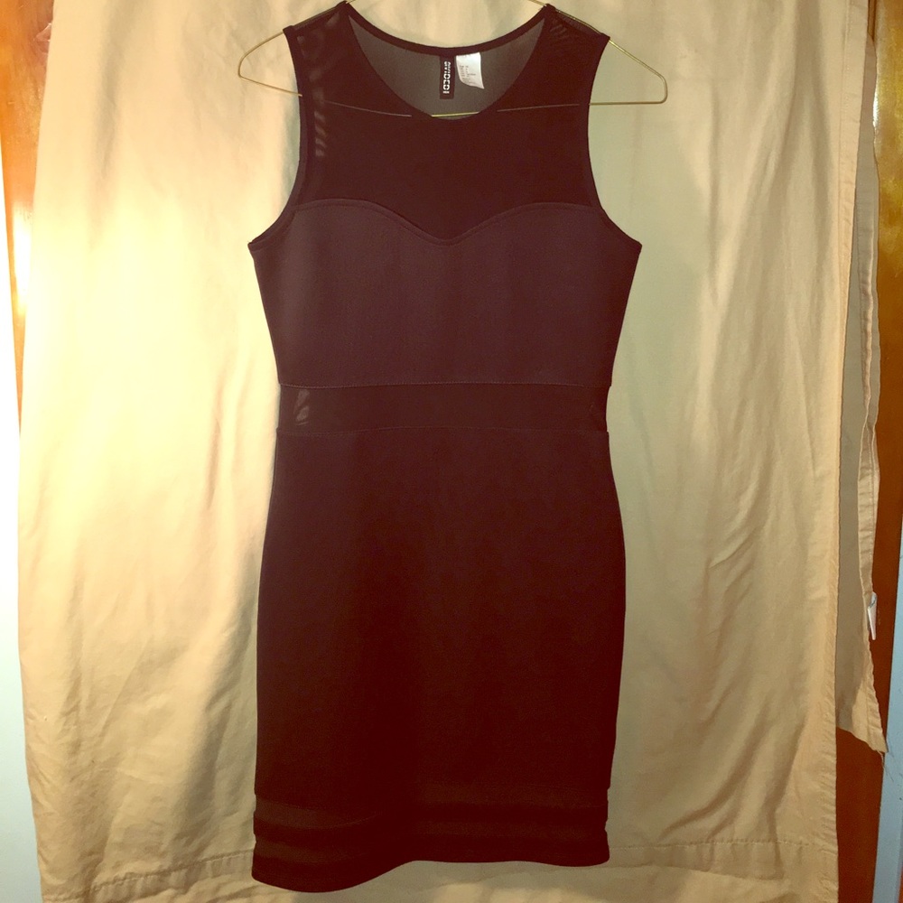 Black sleeveless midi dress