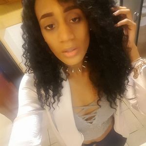 Meet your Posher, Carla