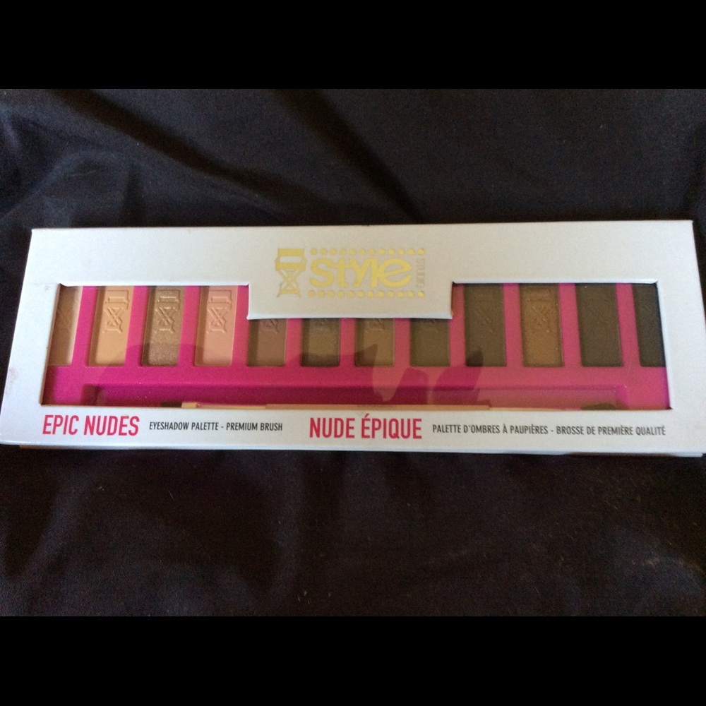 Styles Eyeshadow & Brush Epic Nudes