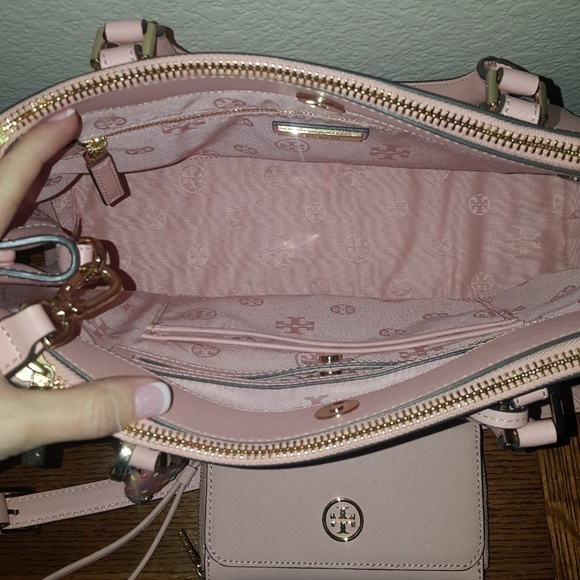 Tory burch double zip robinson, wallet, & keychain - Picture 2 of 5