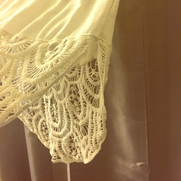 Cream festival shirt with lace trim - Picture 4 of 7