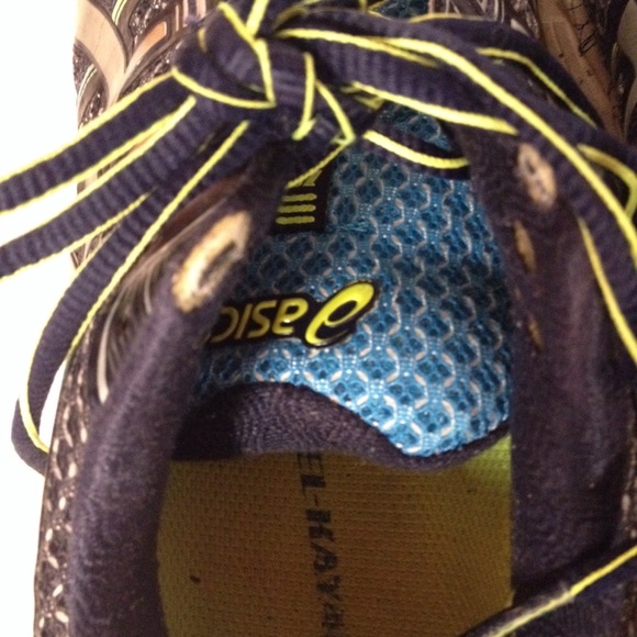 Asics blue tennis shoes 10 1/2 - Picture 7 of 7