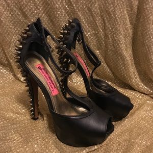 Betsy Johnson - C-Ember