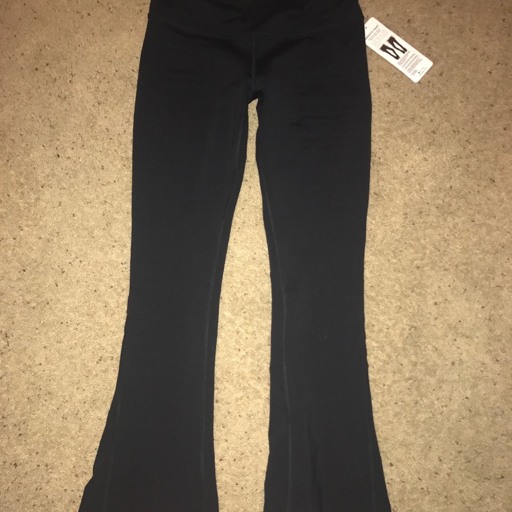 NWT Alo Yoga arroyo yoga pant