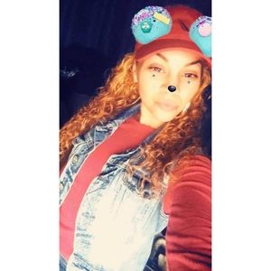 Meet your Posher, Eve