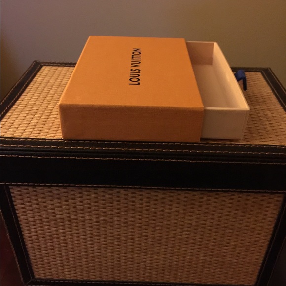 Louis Vuitton Accessory/Gift Box - Picture 4 of 7
