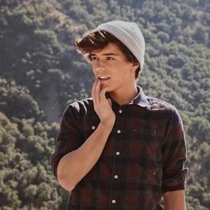 Meet your Posher, Connor