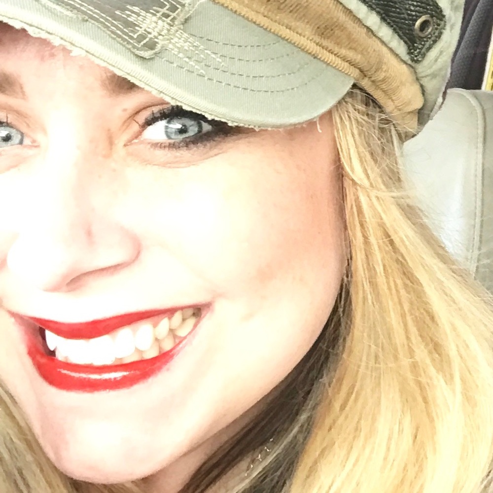 Meet your Posher, Julie