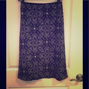 Skirt- fits sizes 4-6