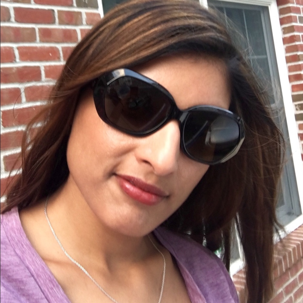 Meet your Posher, Stephanie